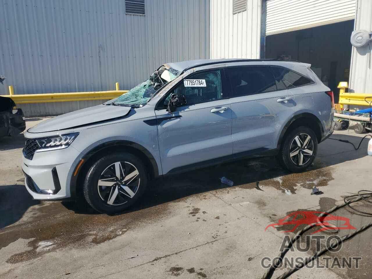 KIA SORENTO 2023 - 5XYRH4LF2PG241554