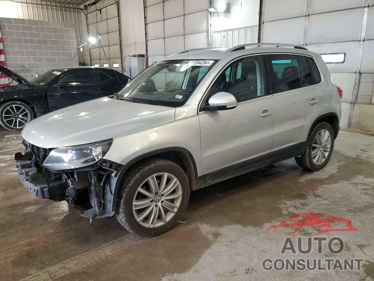 VOLKSWAGEN TIGUAN 2013 - WVGBV7AX5DW550548