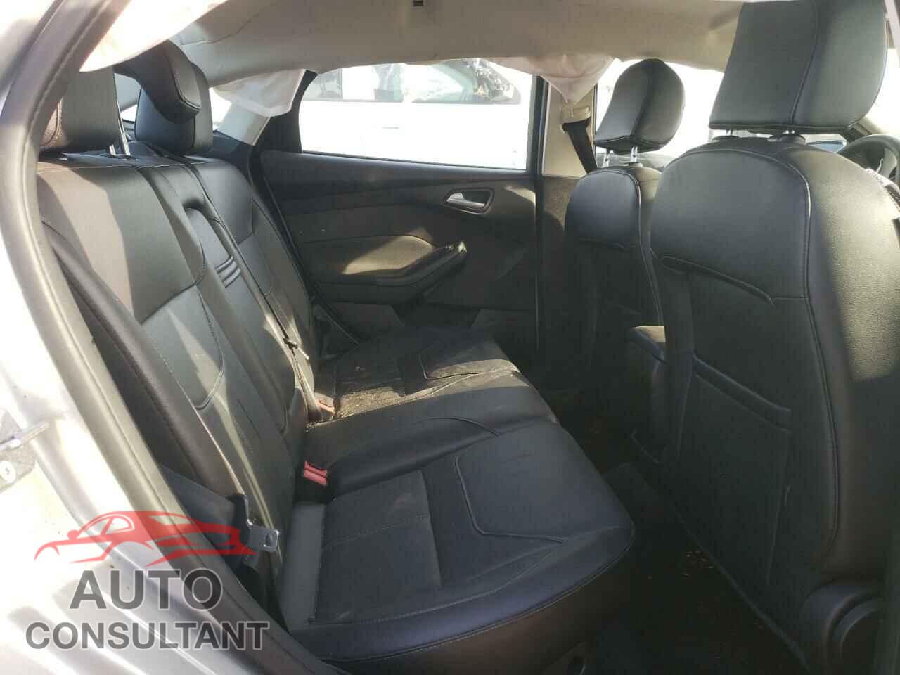 FORD FOCUS 2016 - 1FADP3F2XGL295257