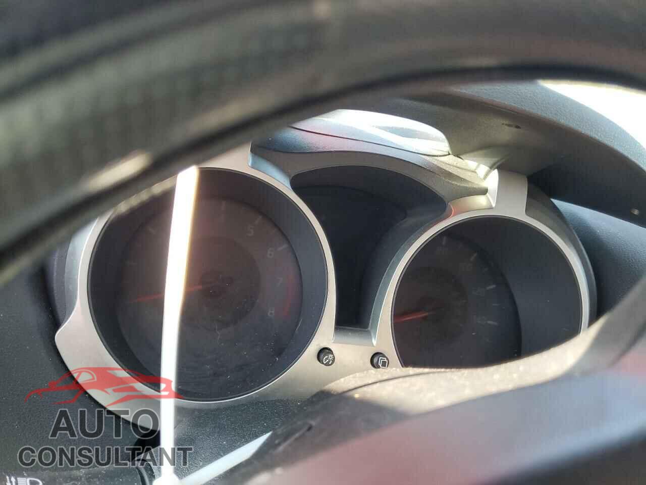 NISSAN JUKE 2017 - JN8AF5MR4HT701938