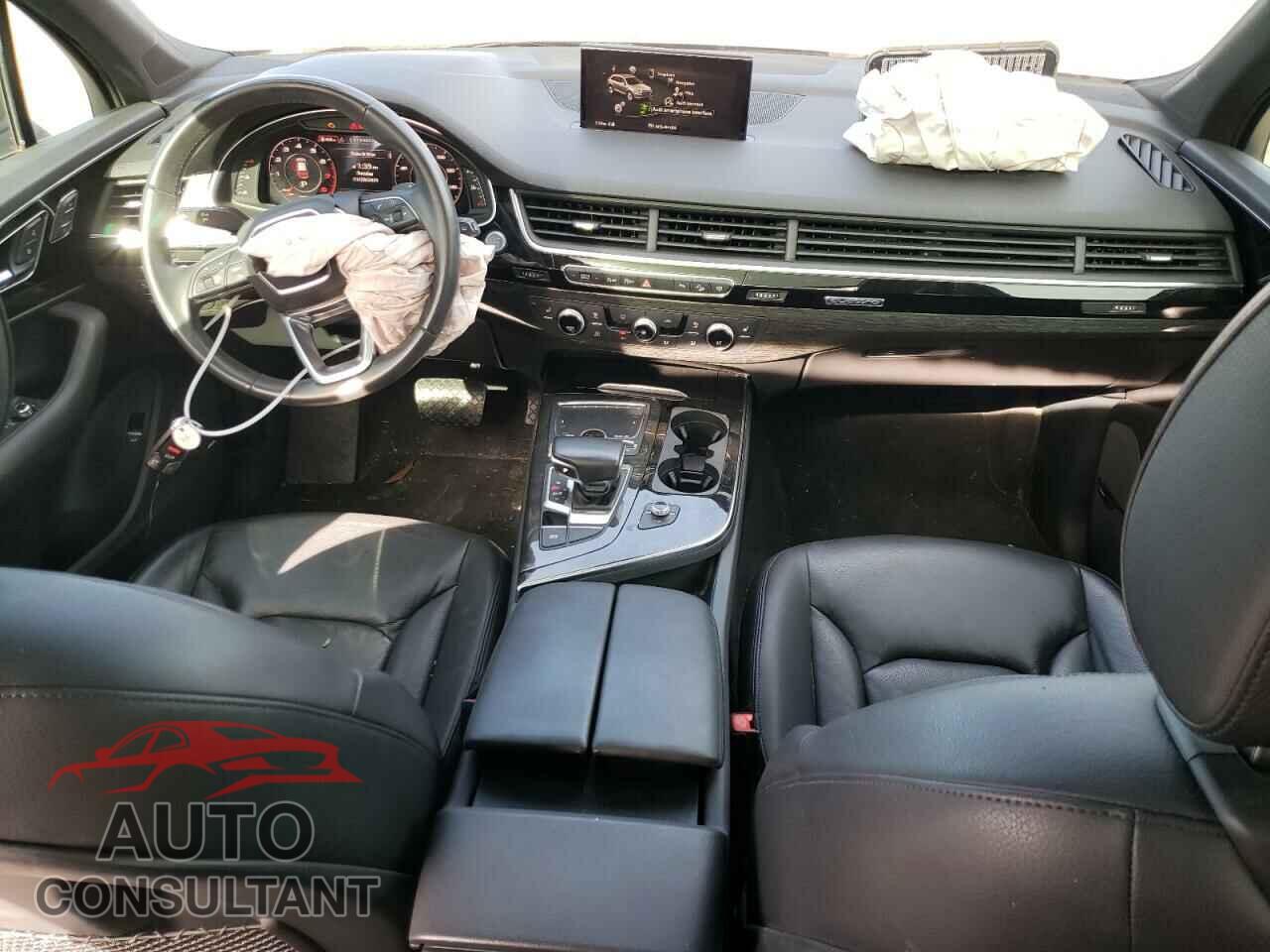 AUDI Q7 2018 - WA1LAAF73JD048942