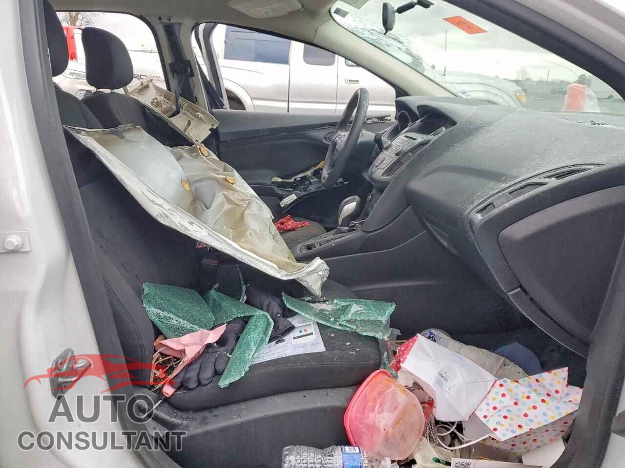 FORD FOCUS 2017 - 1FADP3E2XHL312593