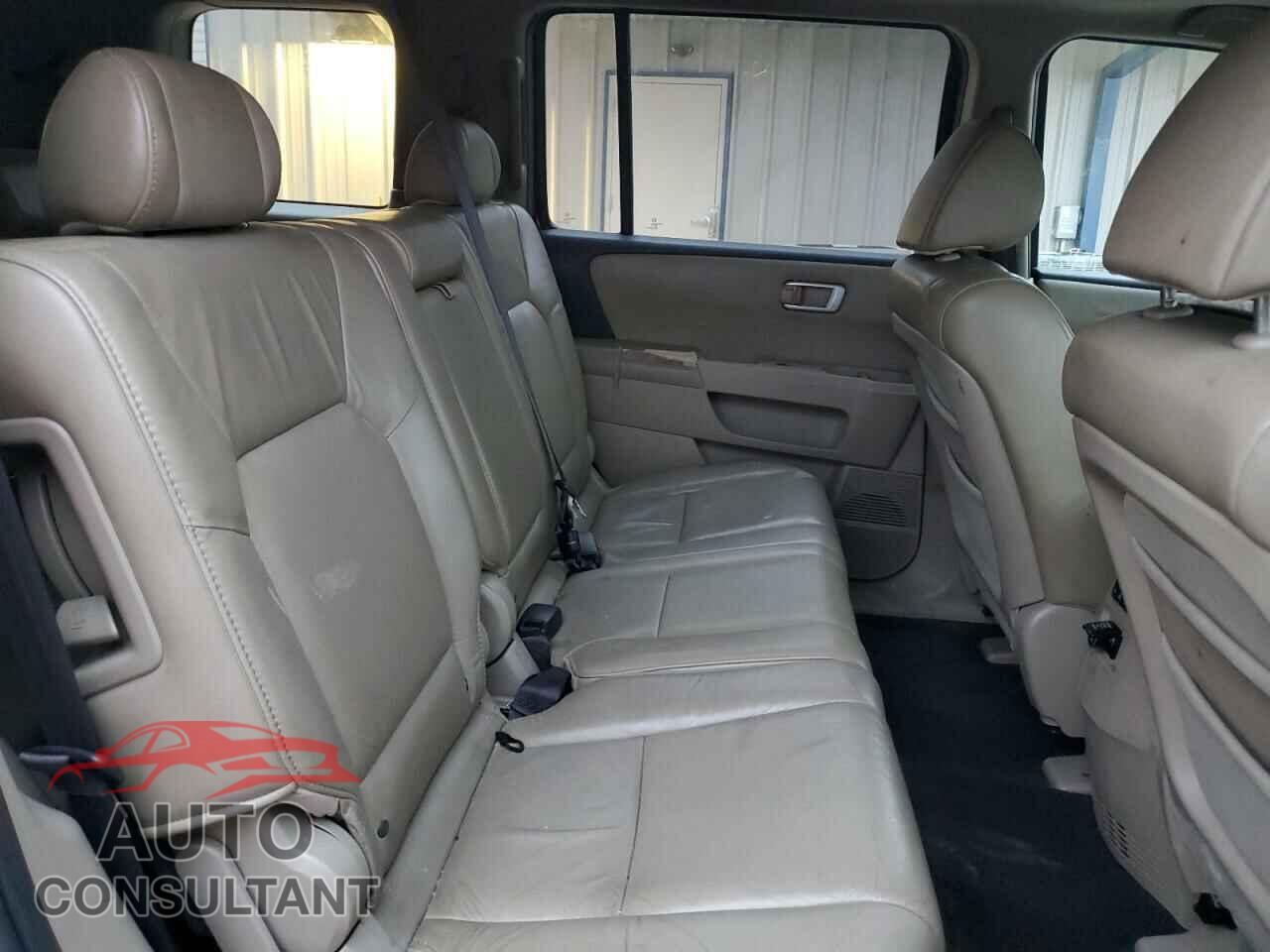 HONDA PILOT 2011 - 5FNYF4H57BB030576