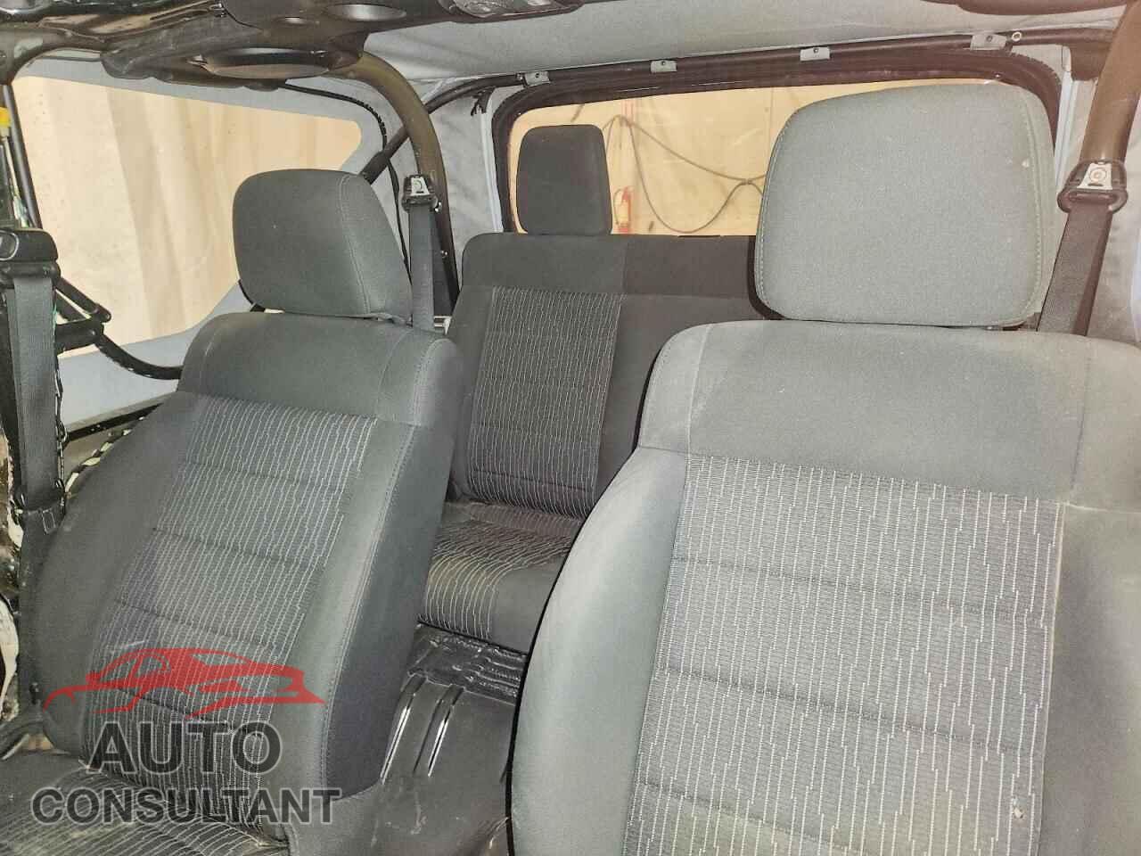 JEEP WRANGLER 2011 - 1J4AA2D11BL518503