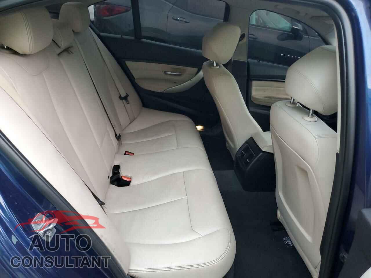 BMW 3 SERIES 2016 - WBA8A9C58GK617072