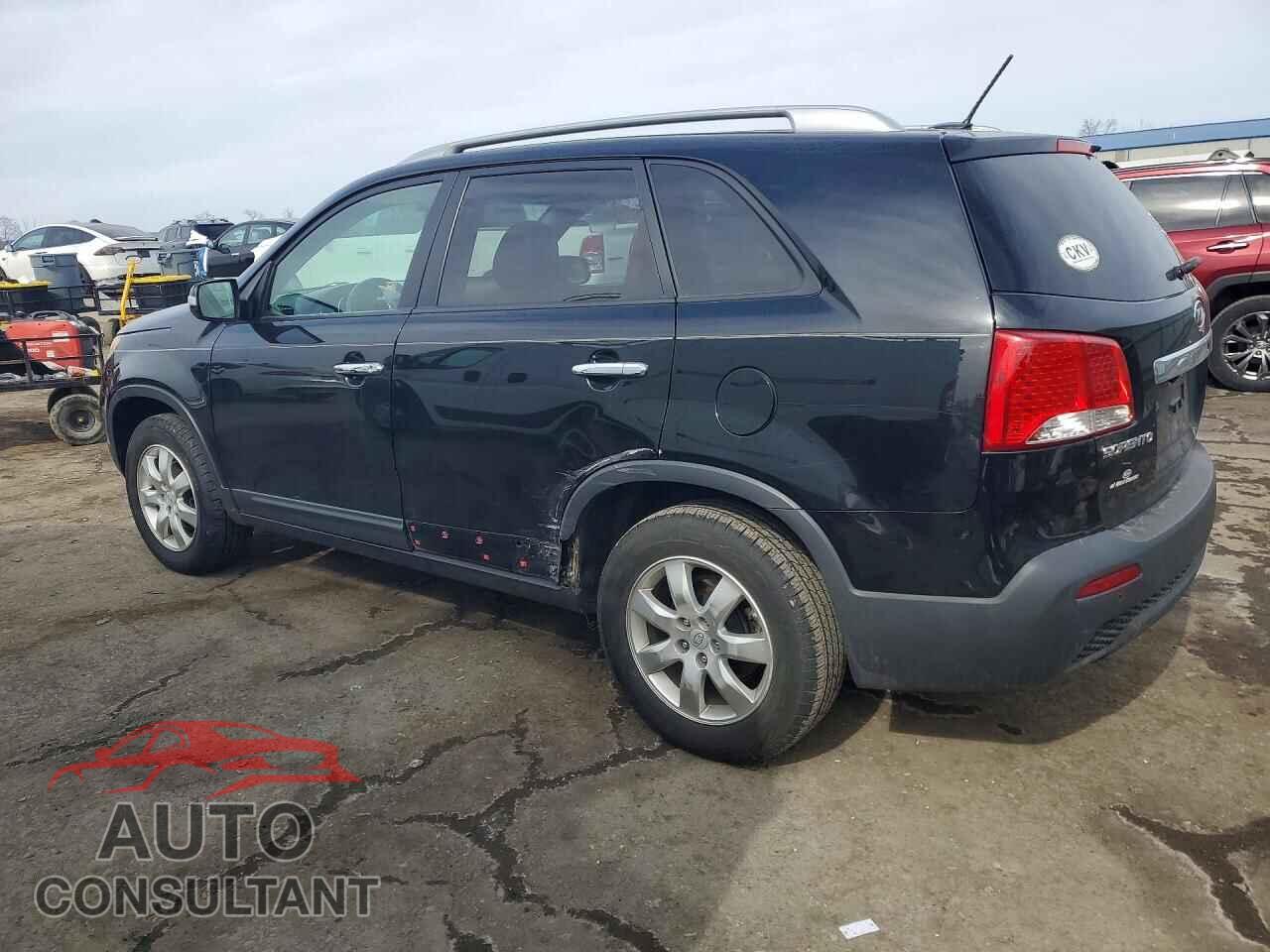 KIA SORENTO 2011 - 5XYKT3A11BG146560