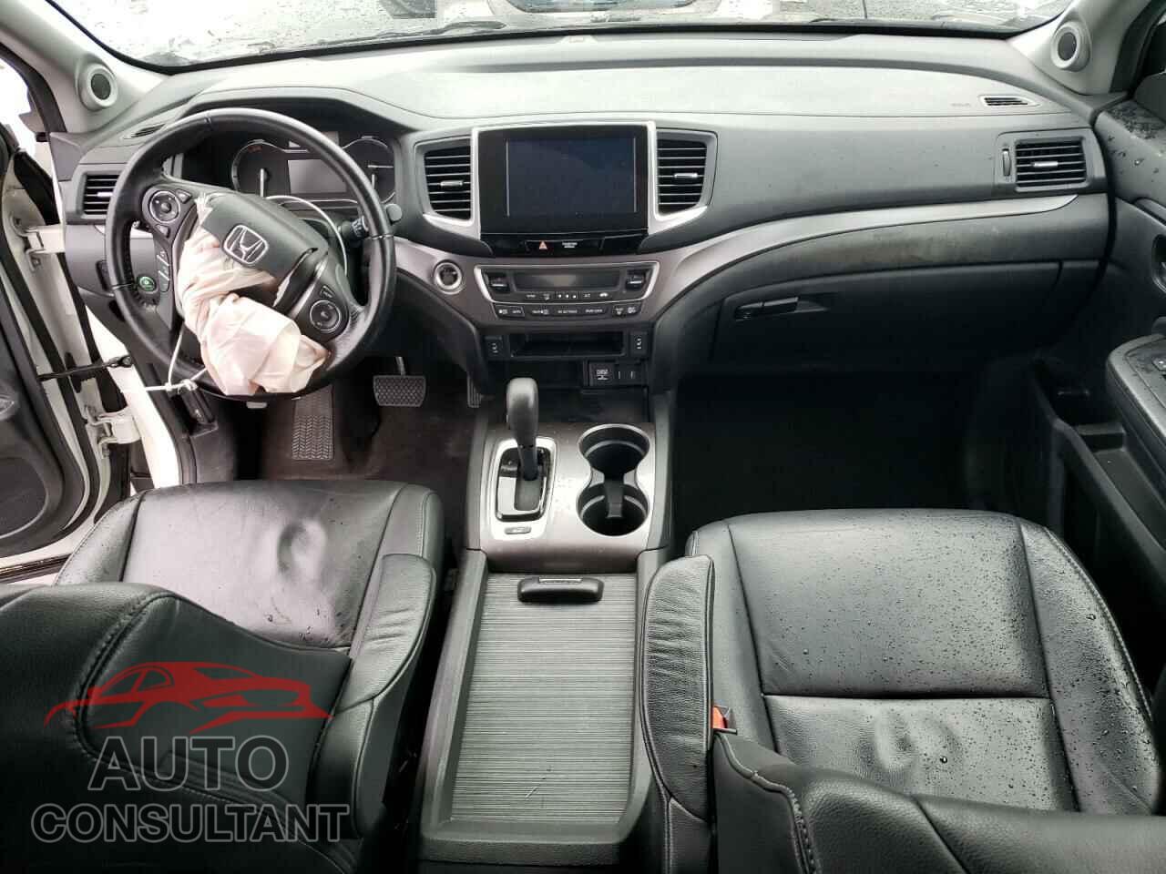 HONDA PILOT 2017 - 5FNYF6H76HB004508