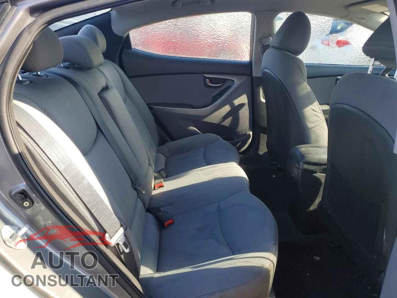 HYUNDAI ELANTRA 2012 - 5NPDH4AE9CH070969