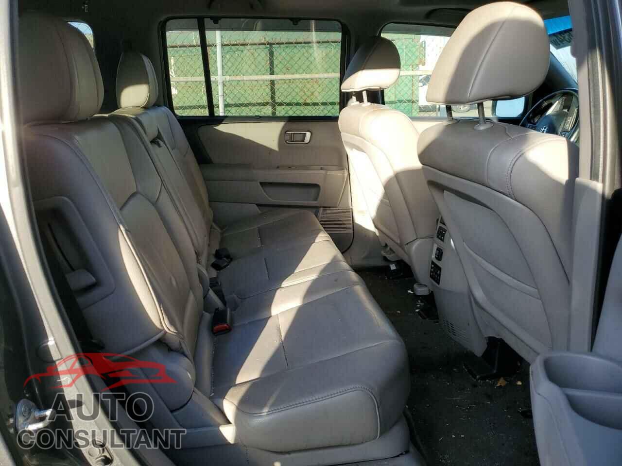 HONDA PILOT 2012 - 5FNYF3H9XCB021790