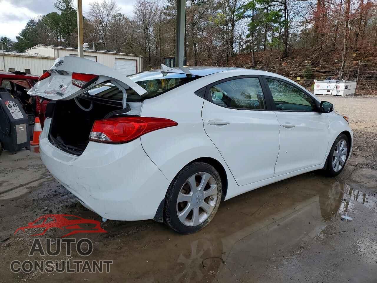 HYUNDAI ELANTRA 2013 - 5NPDH4AE4DH291977