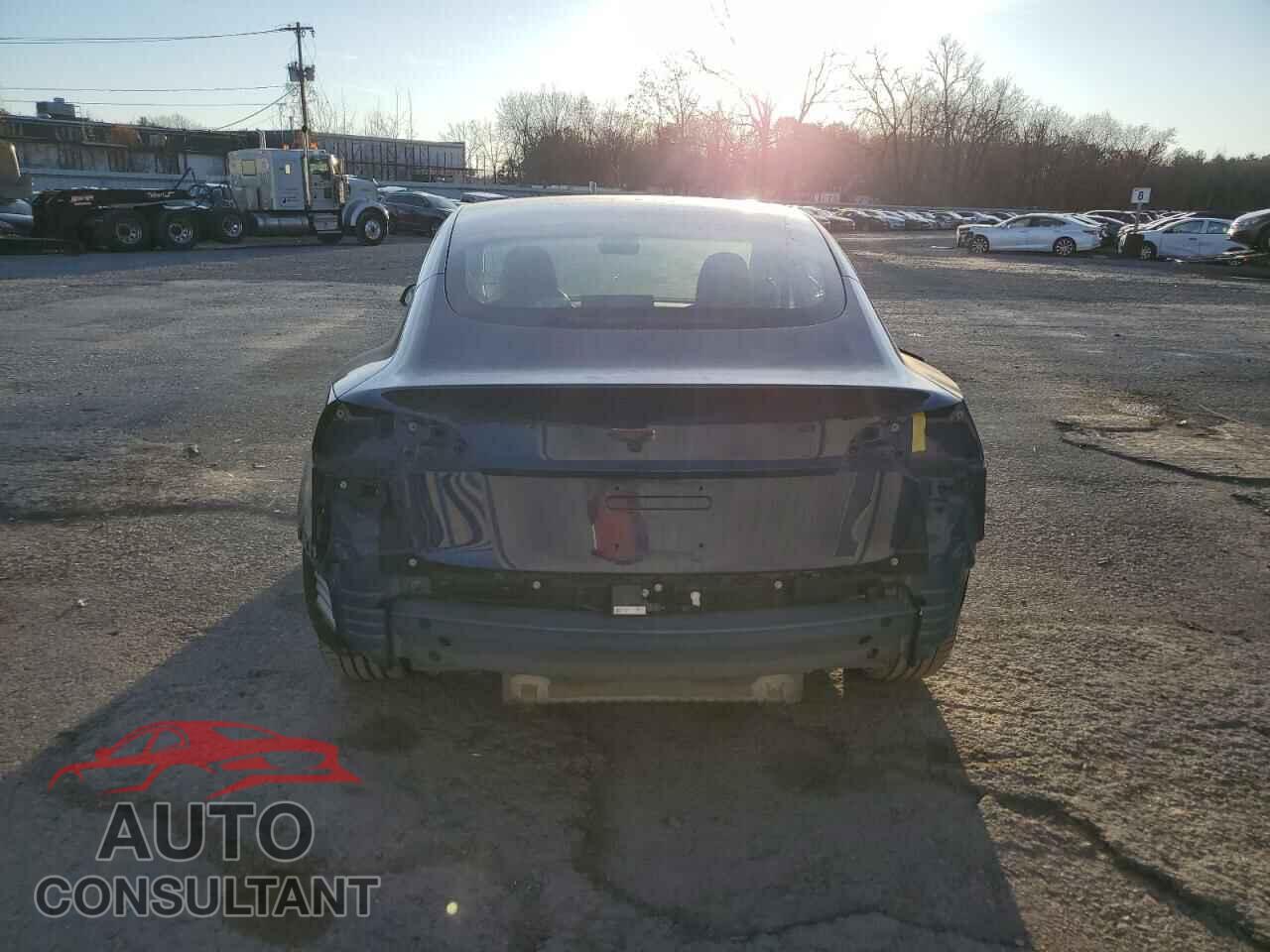 TESLA MODEL 3 2018 - 5YJ3E1EB6JF064397