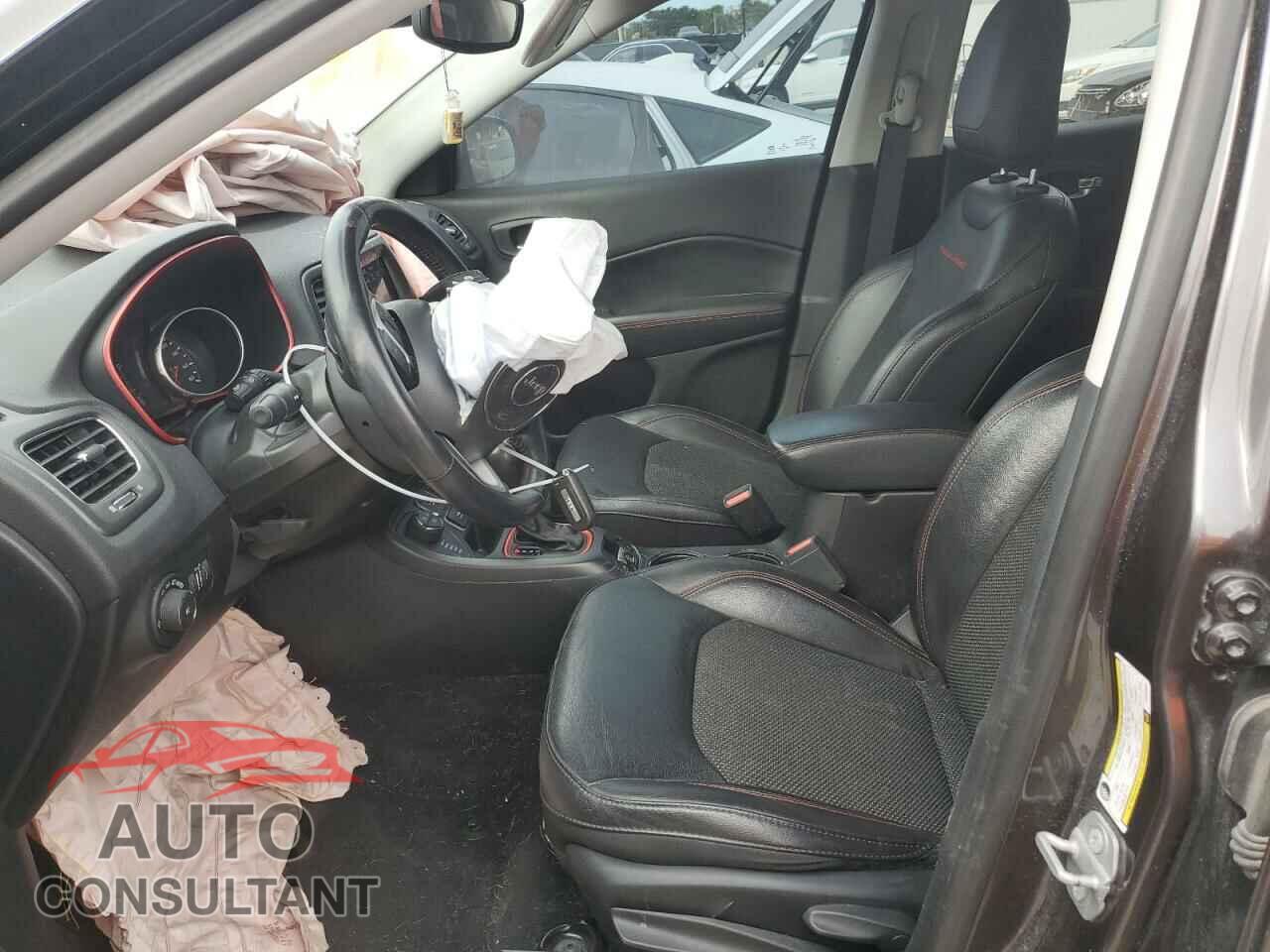 JEEP COMPASS 2019 - 3C4NJDDB2KT668622