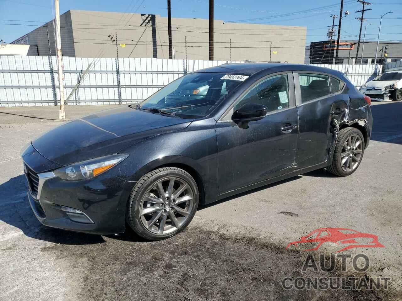 MAZDA 3 2018 - 3MZBN1L39JM166552