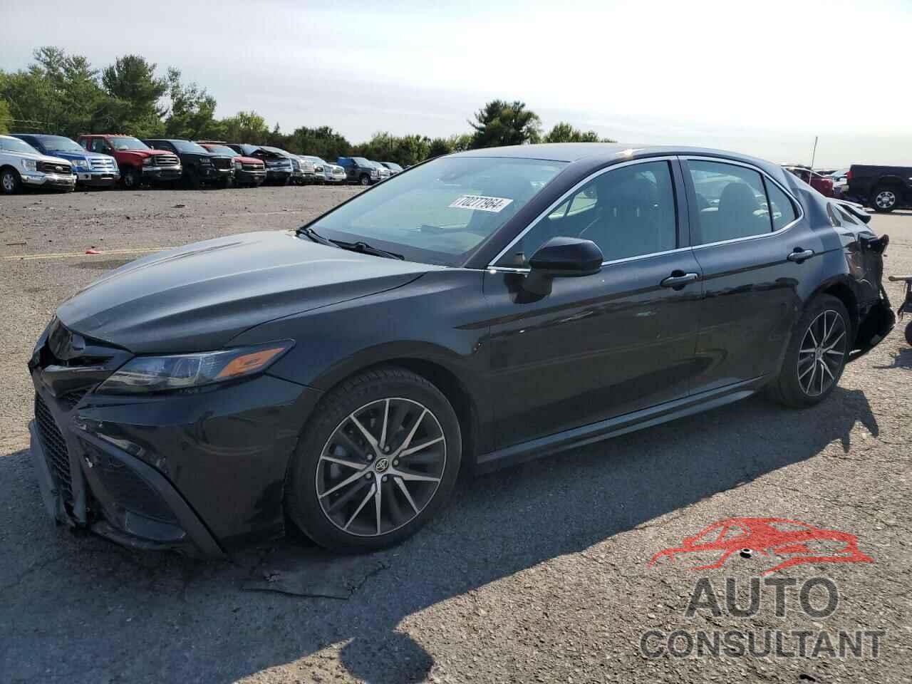 TOYOTA CAMRY 2021 - 4T1G11AK4MU606185