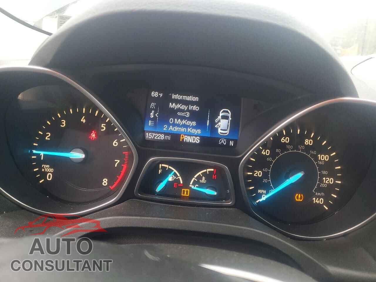 FORD ESCAPE 2017 - 1FMCU0JD2HUC07802