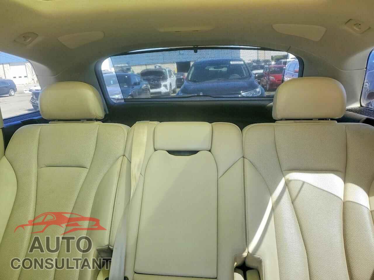 AUDI Q7 2017 - WA1LAAF72HD008426