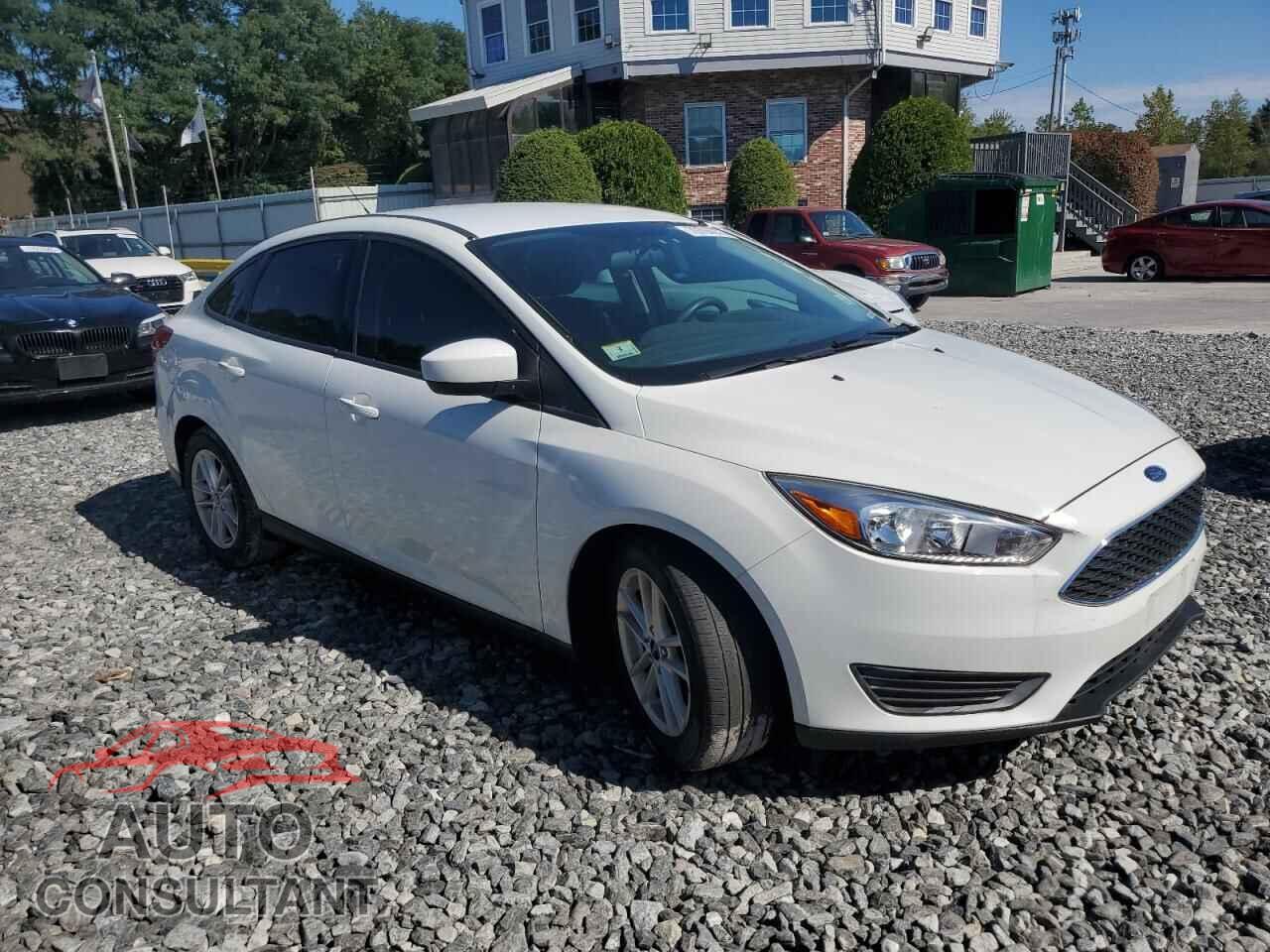 FORD FOCUS 2018 - 1FADP3FE7JL200087