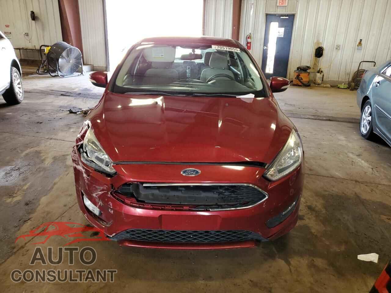 FORD FOCUS 2015 - 1FADP3K25FL210197
