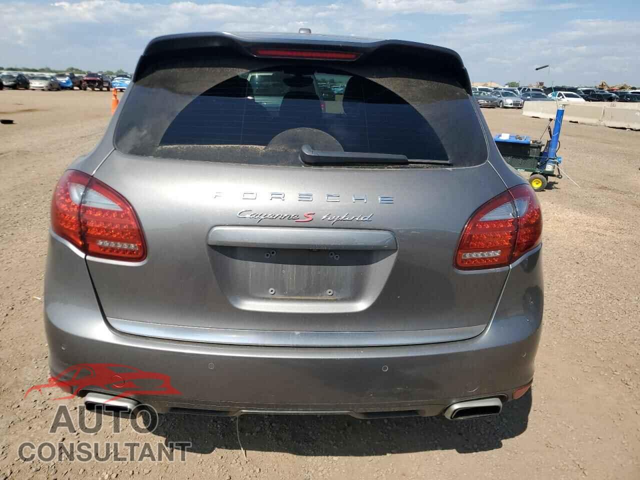 PORSCHE CAYENNE 2012 - WP1AE2A26CLA93156