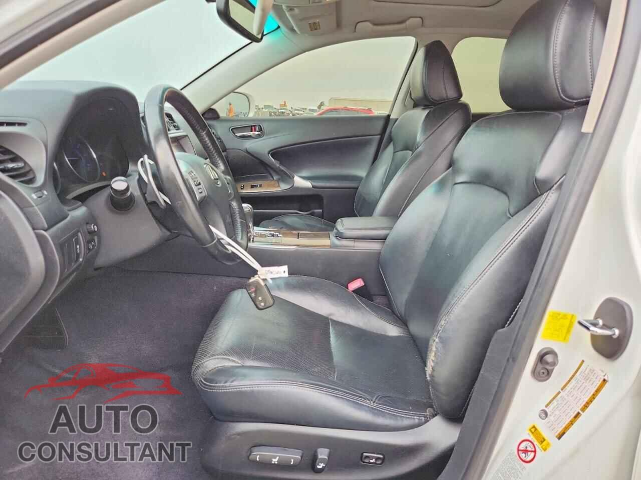 LEXUS IS 2013 - JTHBF5C25D5185249