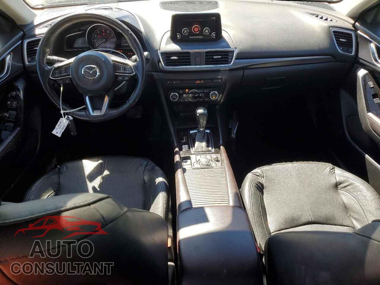 MAZDA 3 2017 - 3MZBN1W31HM148908