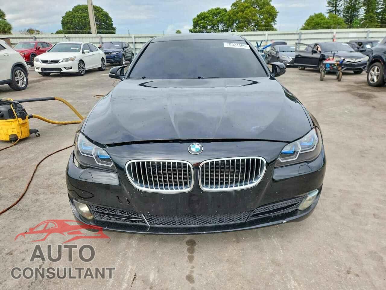 BMW 5 SERIES 2014 - WBA5B1C52ED483176