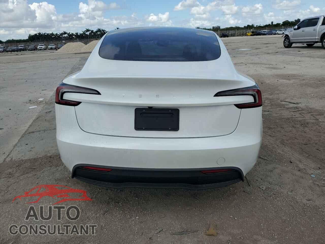 TESLA MODEL 3 2024 - 5YJ3E1EA7RF733070