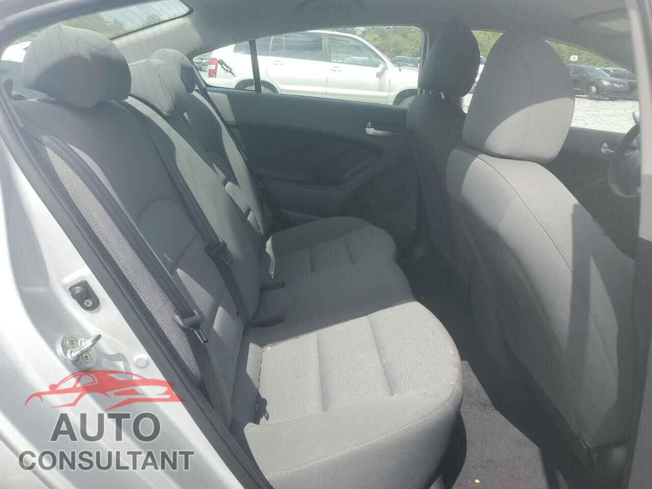 KIA FORTE 2017 - 3KPFK4A74HE123696
