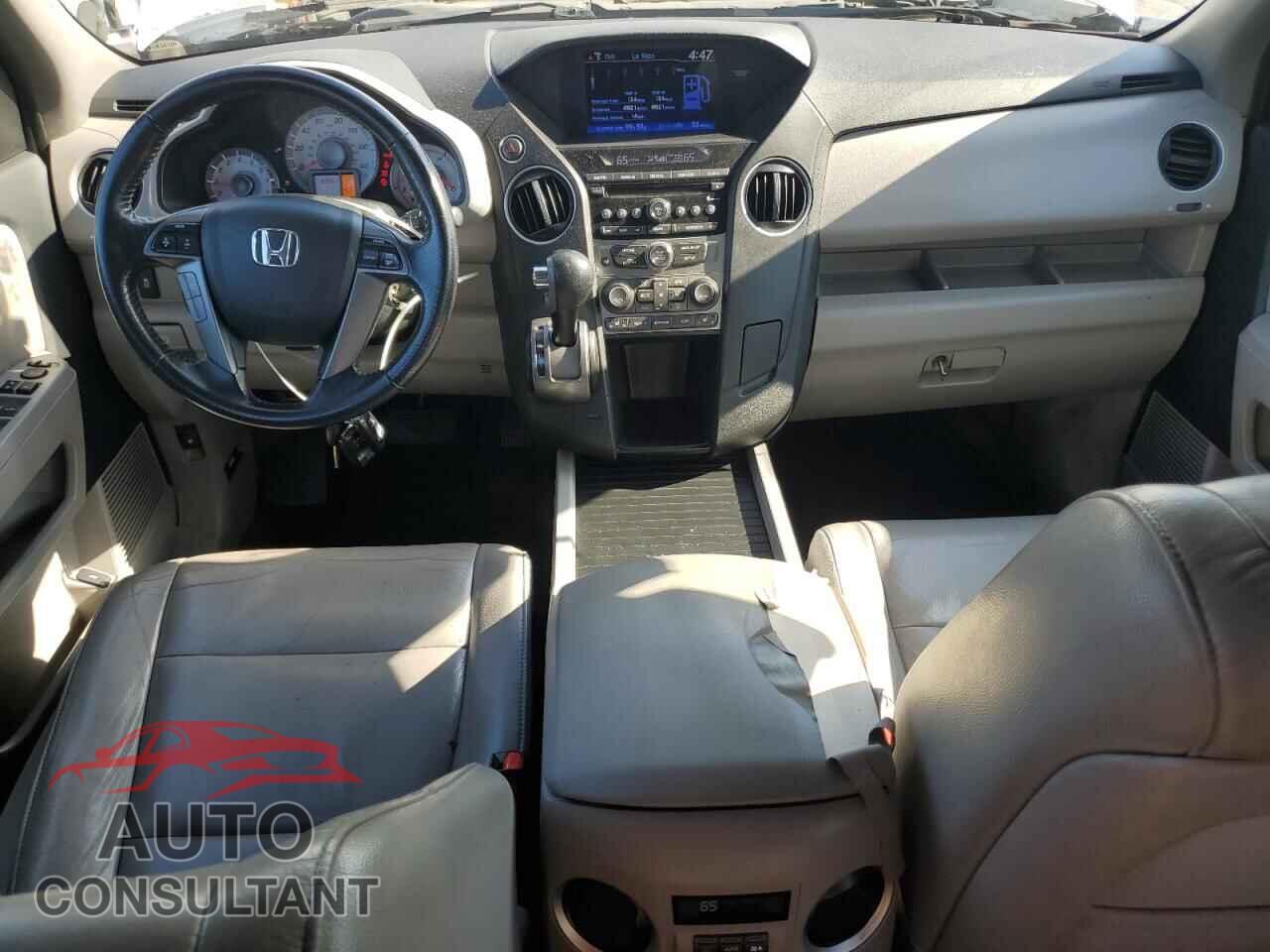 HONDA PILOT 2015 - 5FNYF3H56FB028589