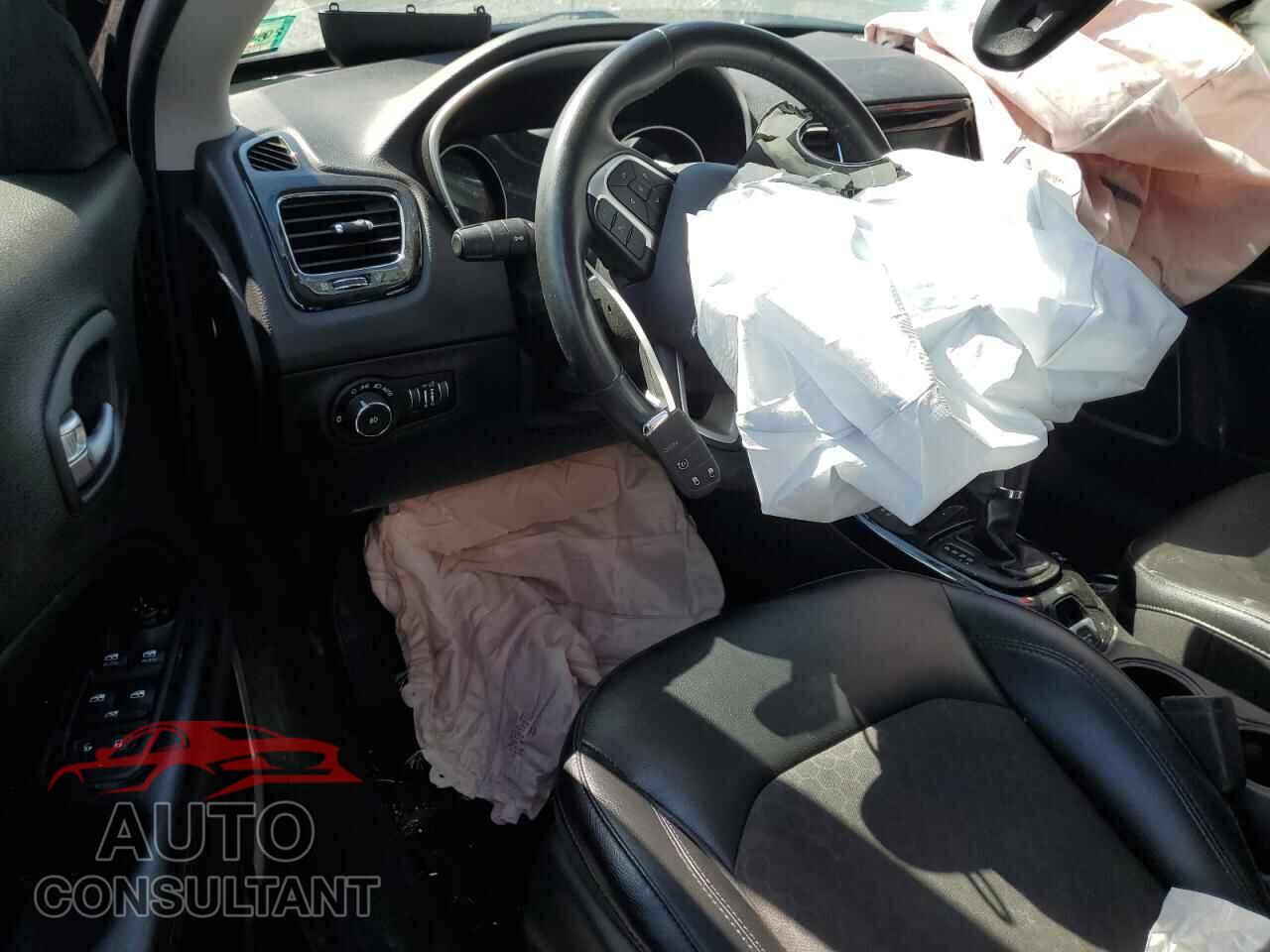 JEEP COMPASS 2018 - 3C4NJDBB8JT325606