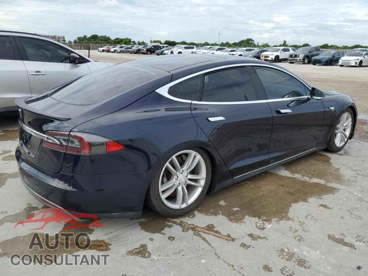 TESLA MODEL S 2013 - 5YJSA1DP6DFP12734