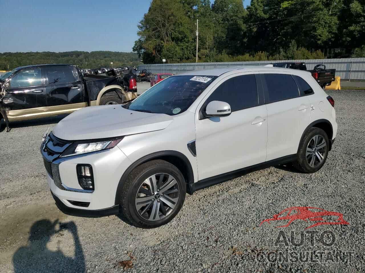 MITSUBISHI OUTLANDER 2022 - JA4ARUAU1NU014101