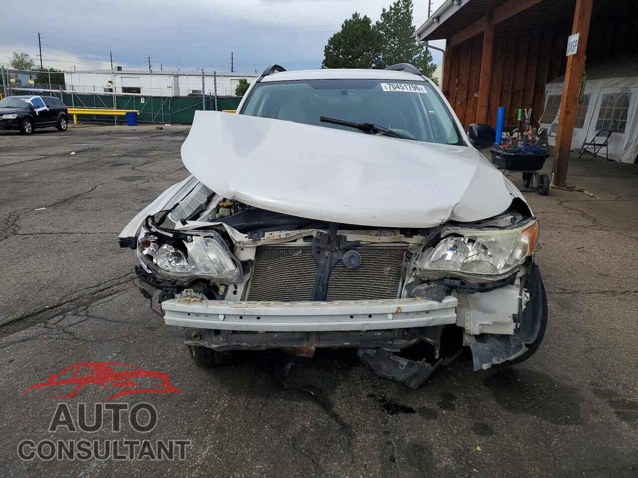 SUBARU FORESTER 2011 - JF2SHABC0BH758523