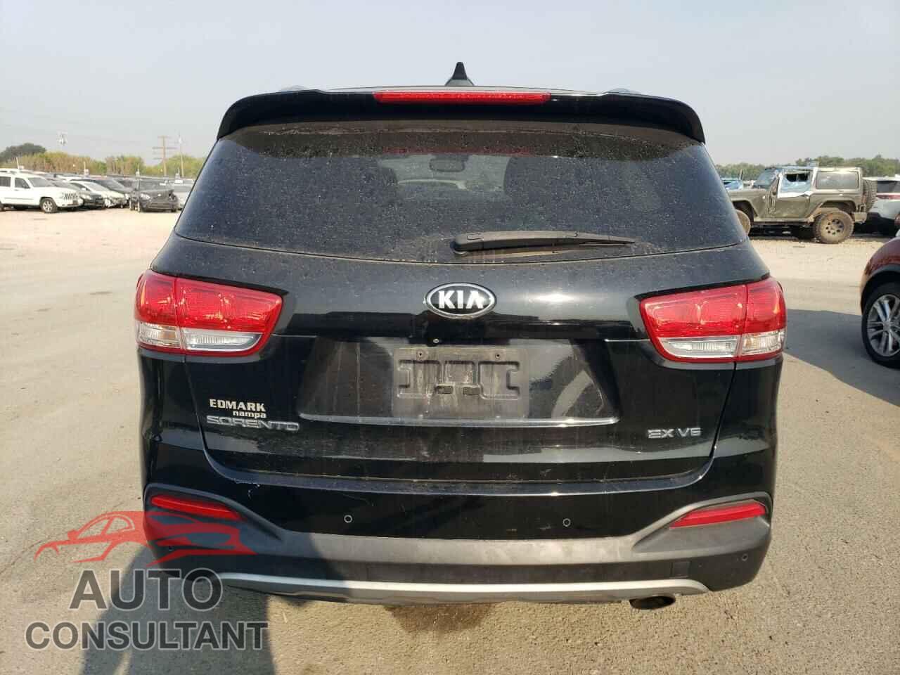 KIA SORENTO 2016 - 5XYPHDA52GG068149