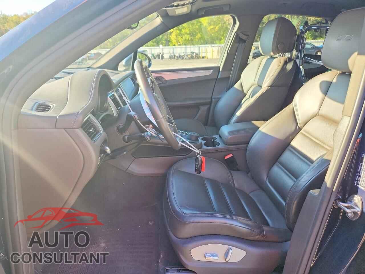 PORSCHE MACAN 2018 - WP1AG2A53JLB65674