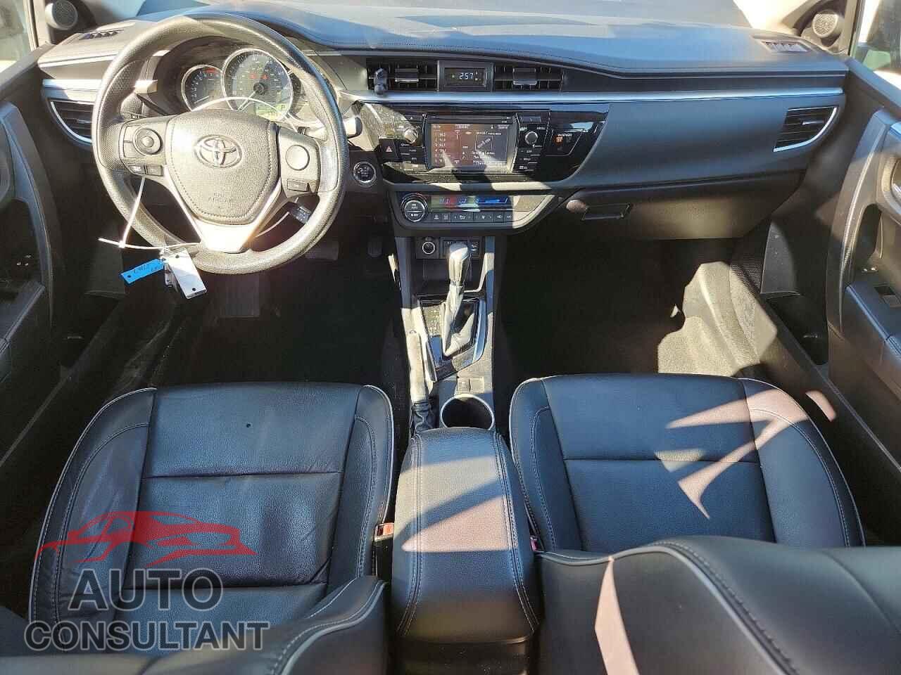 TOYOTA COROLLA 2015 - 2T1BURHE6FC384947