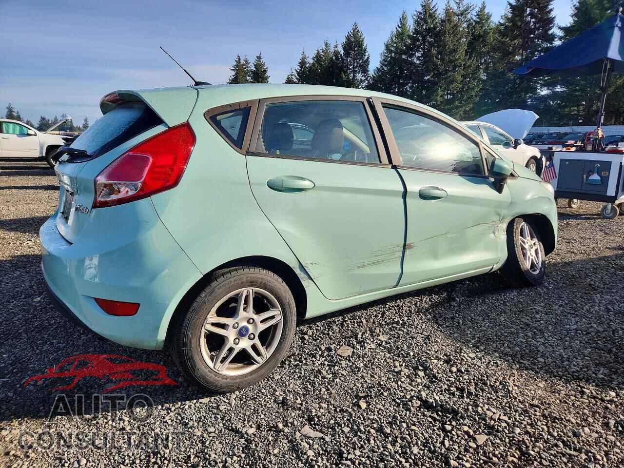 FORD FIESTA 2017 - 3FADP4EJ4HM135891