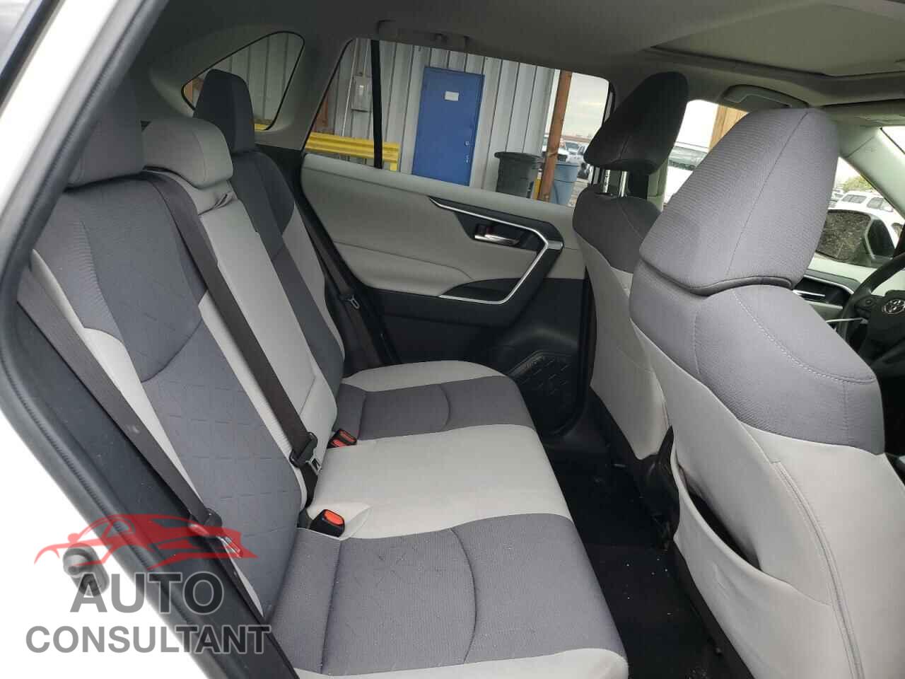 TOYOTA RAV4 2019 - JTMP1RFVXKD024725