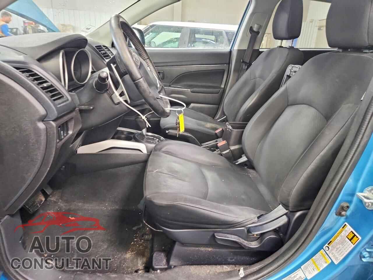 MITSUBISHI OUTLANDER 2013 - 4A4AP3AU5DE011578