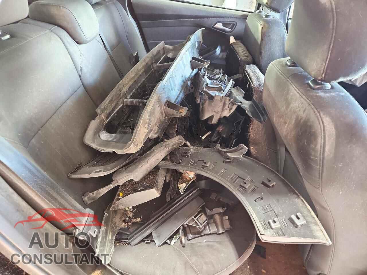 FORD FOCUS 2016 - 1FADP3K21GL294097