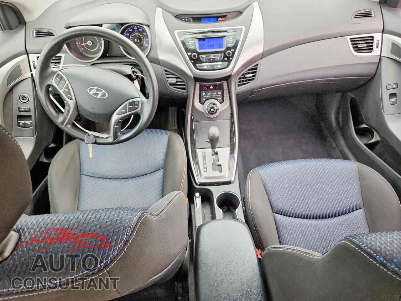 HYUNDAI ELANTRA 2013 - KMHDH6AE4DU013335
