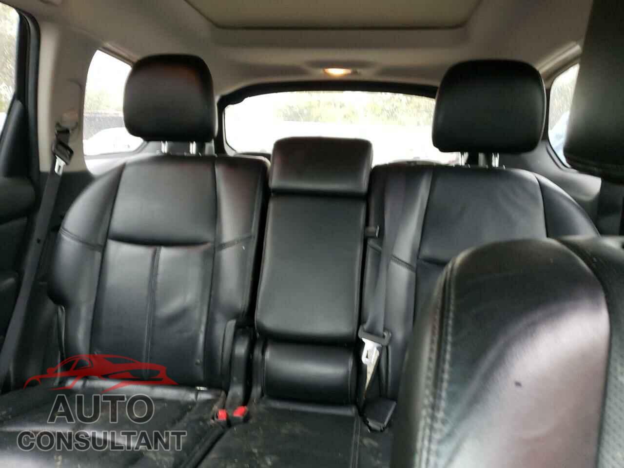 NISSAN PATHFINDER 2013 - 5N1AR2MM2DC628015