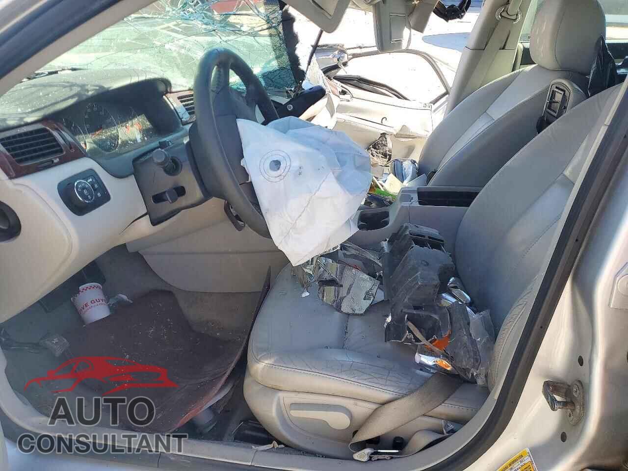 CHEVROLET IMPALA 2011 - 2G1WC5EM6B1177551