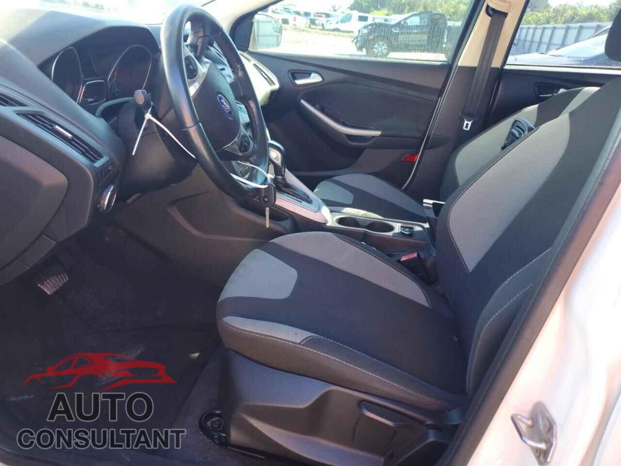 FORD FOCUS 2012 - 1FAHP3F23CL303419