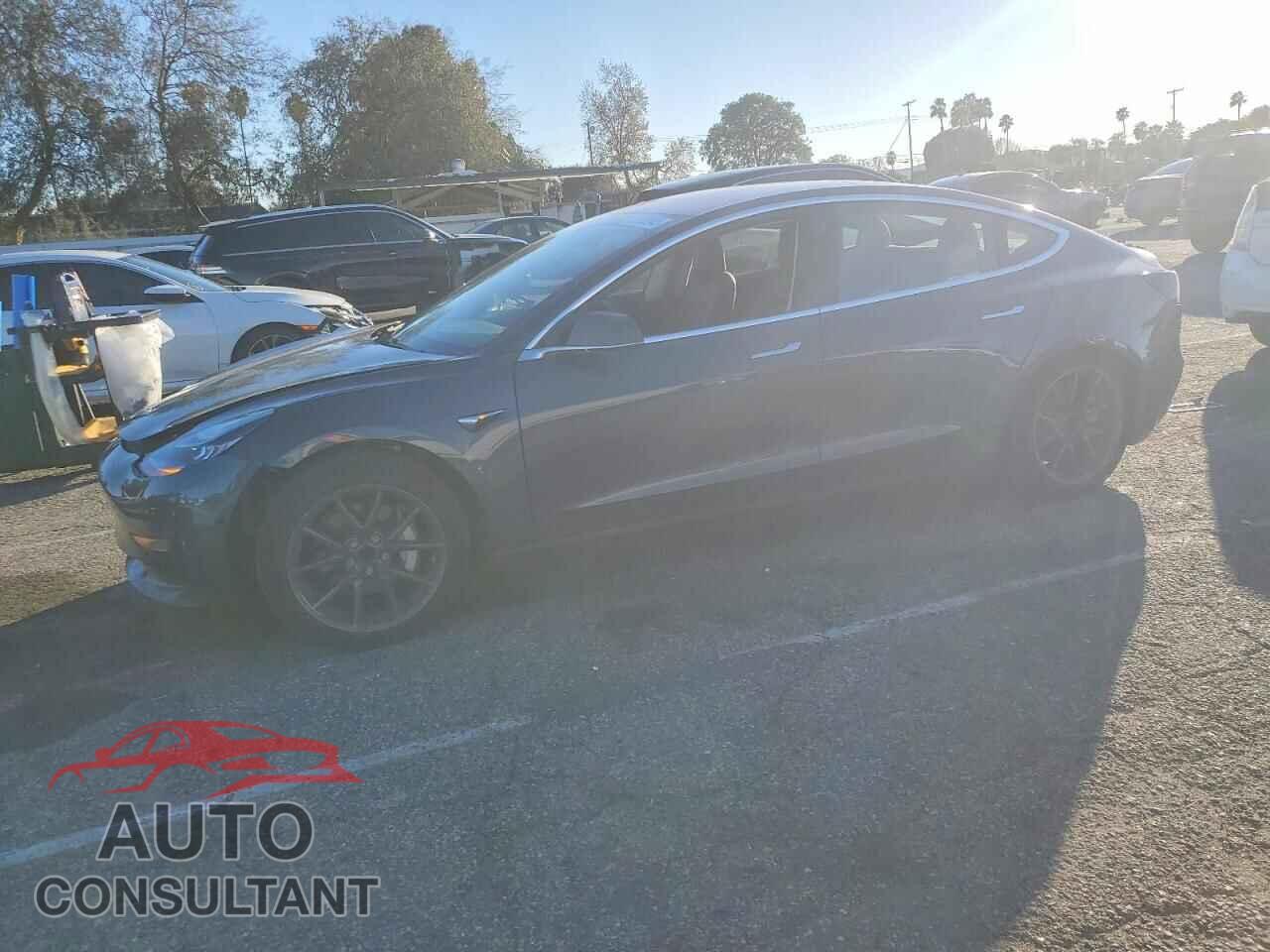 TESLA MODEL 3 2018 - 5YJ3E1EA0JF021939