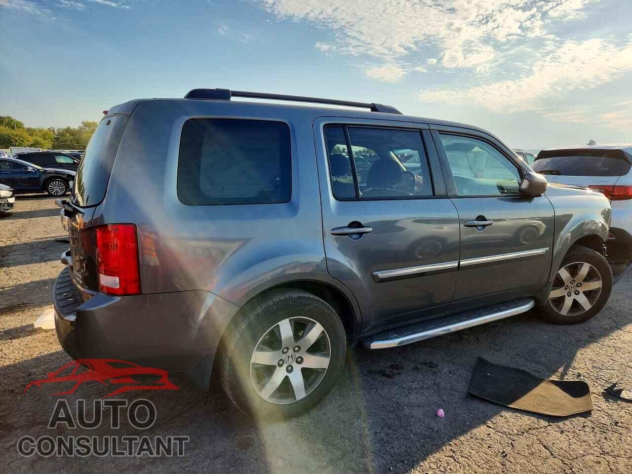 HONDA PILOT 2012 - 5FNYF4H90CB076626