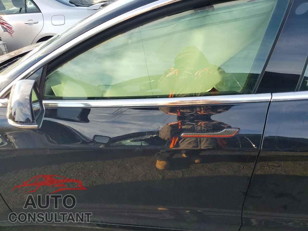 TESLA MODEL 3 2018 - 5YJ3E1EB9JF082666