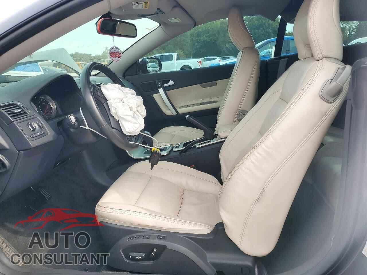 VOLVO C70 2011 - YV1672MC9BJ115256