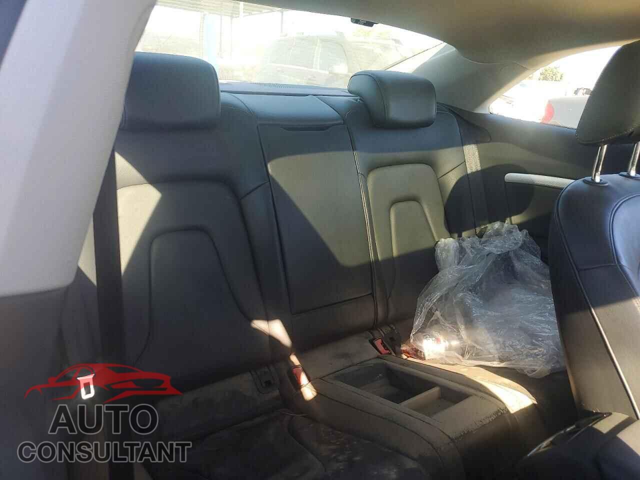 AUDI A5 2013 - WAULFAFR0DA033603