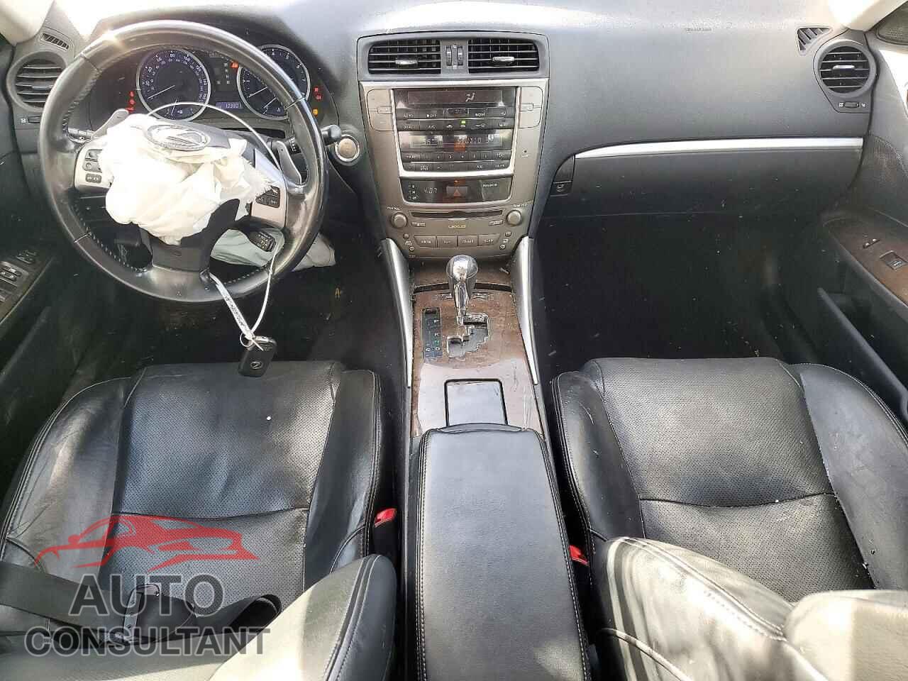 LEXUS IS 2013 - JTHCF5C26D5061883